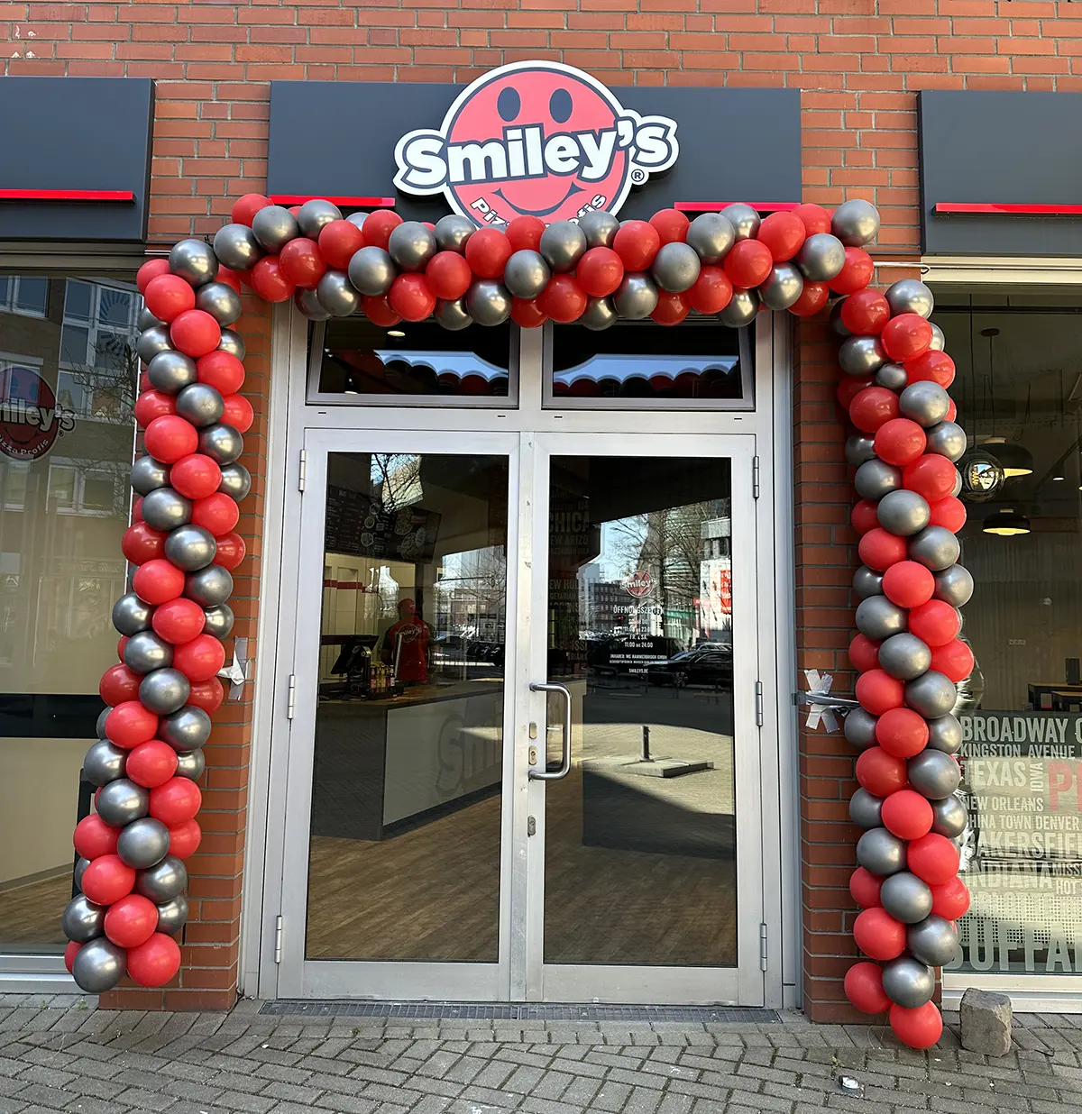 Ballondekoration für eine Eröffnungsfeier